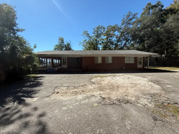 34 Meigs Dr #B, Shalimar, FL 32579