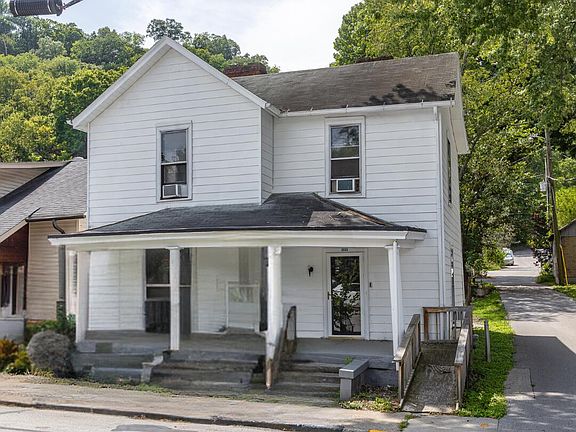 2nd image of 522 Steele St