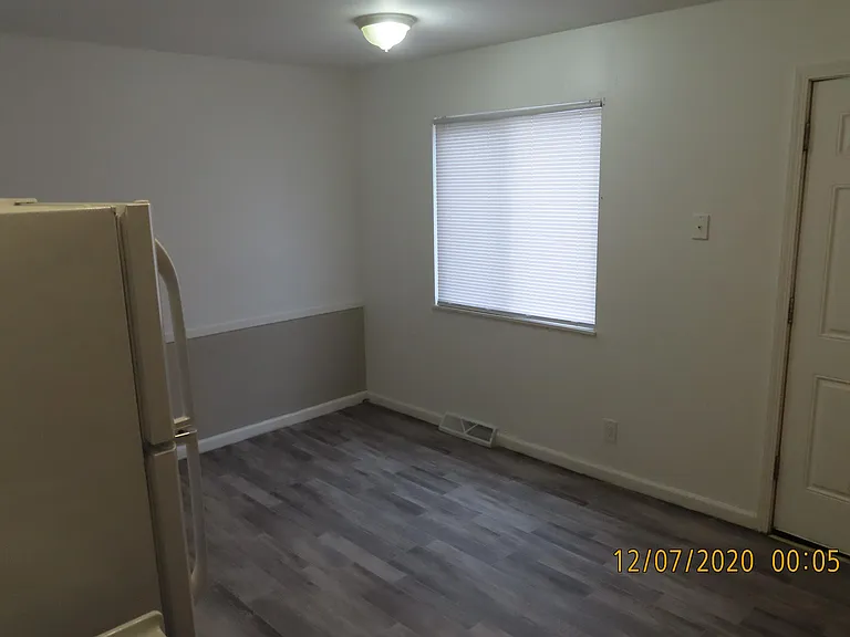 905 North Meadows Court - C — Photo 6