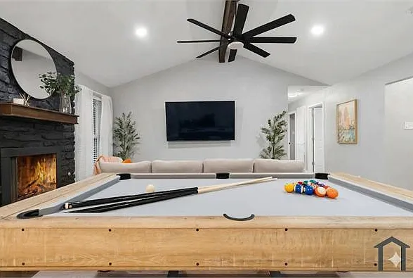 3915 Hillside Dr — Photo 10