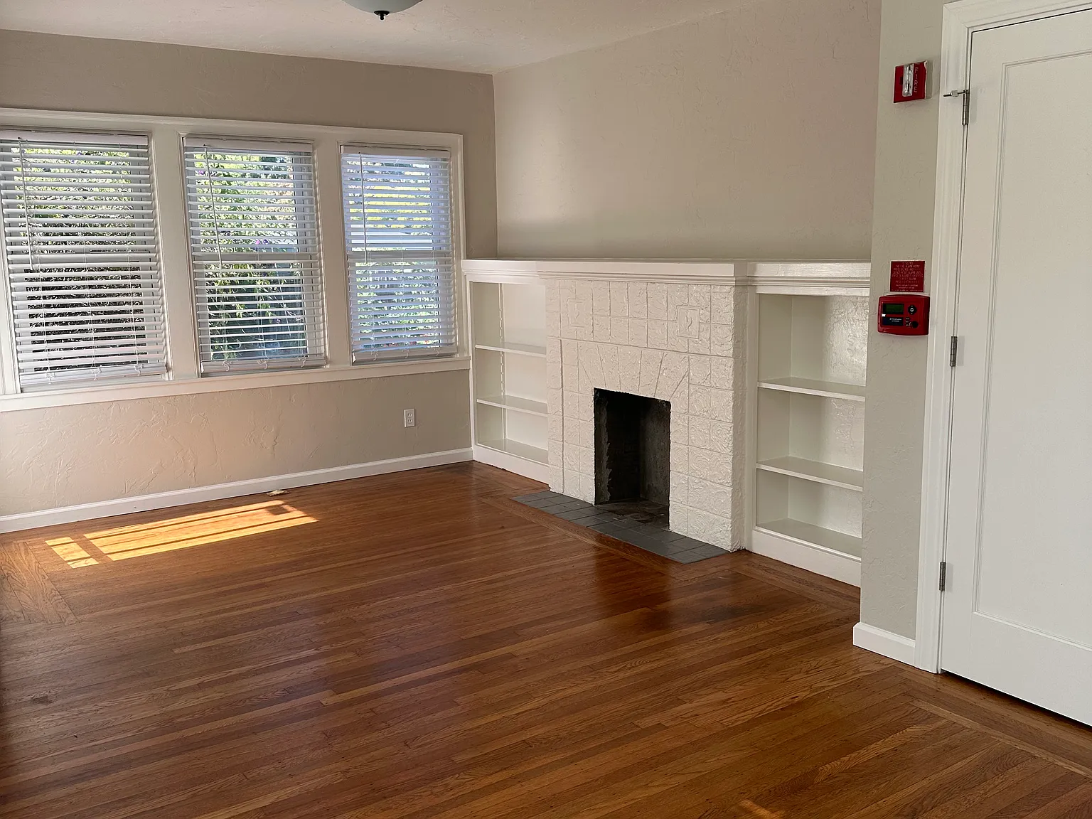 2 bed, $3,500 — Photo 3