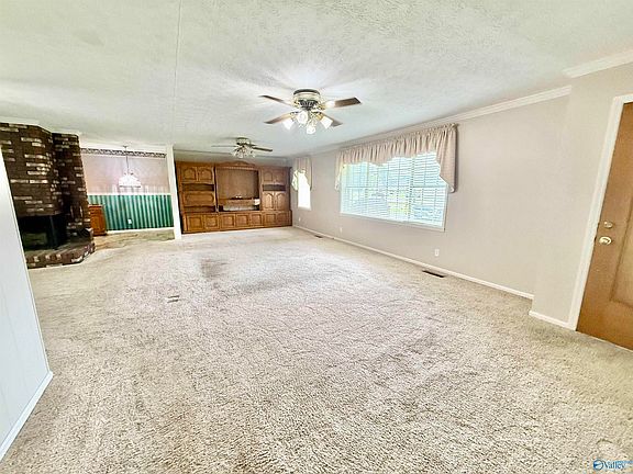 3rd image of 1412 Cove Creek Dr