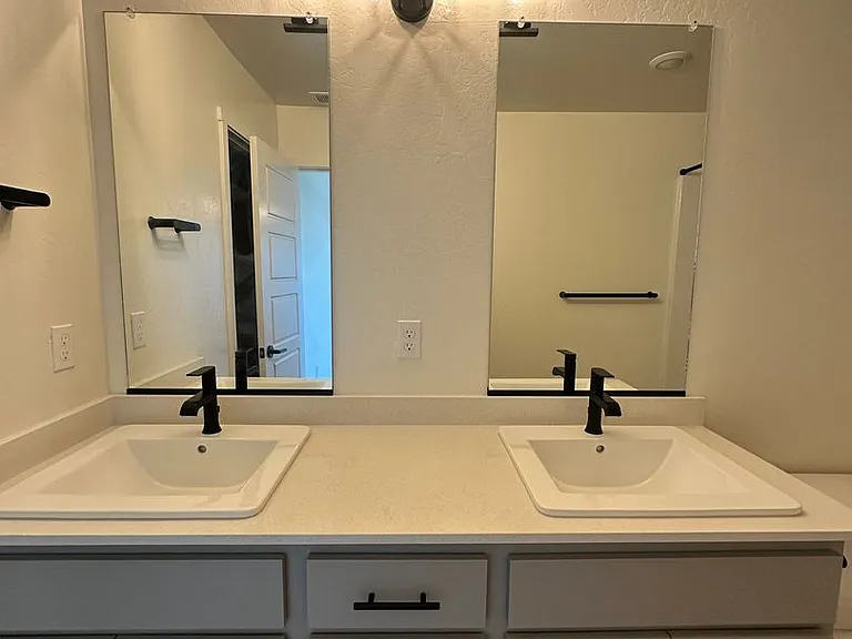 4005 W Babcock Ave — Photo 16
