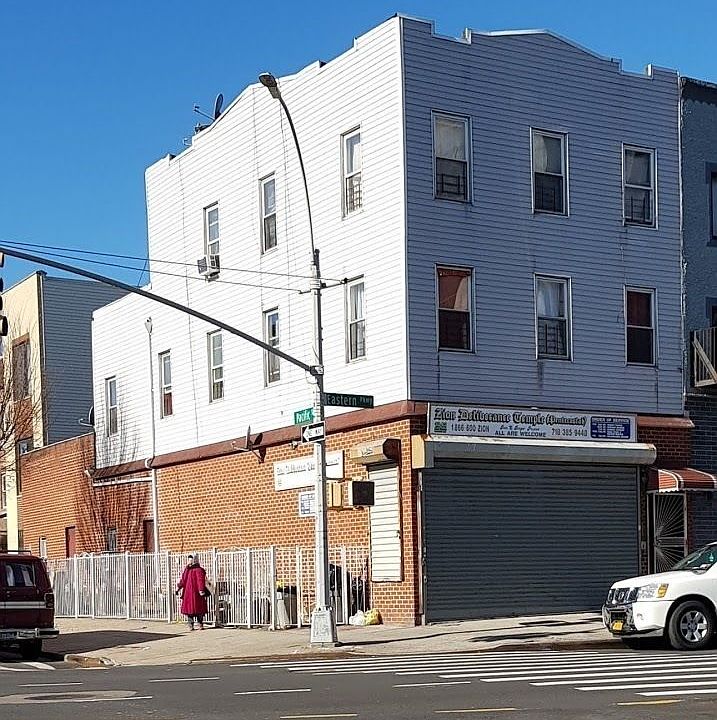 2nd image of 1843 Eastern Pkwy APT 1