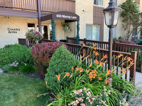 650 Murray Ln Unit 411, Des Plaines, IL 60016