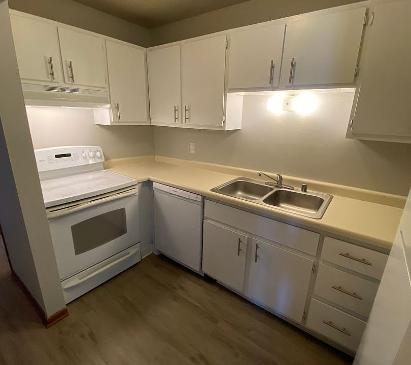 1st image of 1082 Westport Dr Unit 107