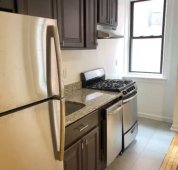 37-25 81st St #5H — Photo 2