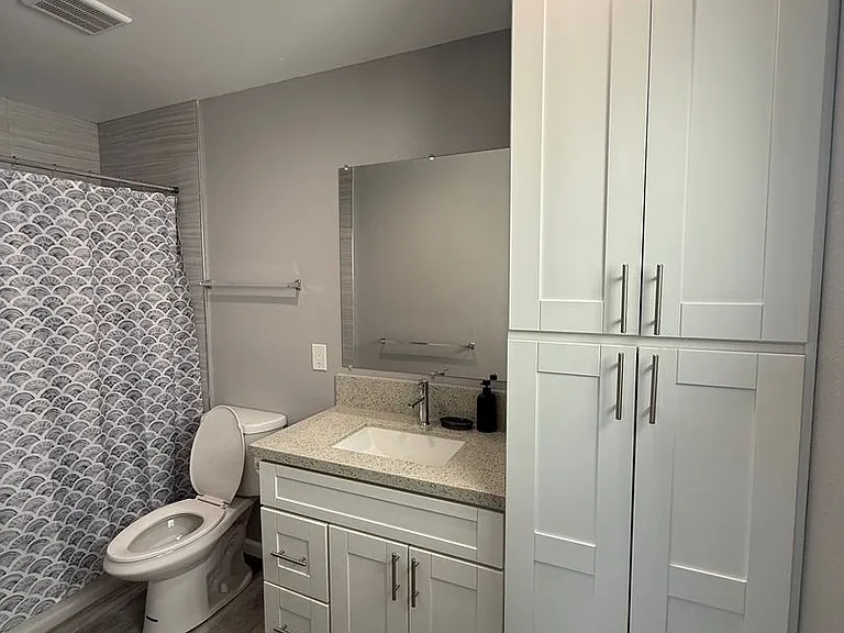 New Furnished 3 Bedroom 2 Bath home — Photo 3