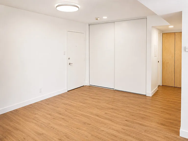 Solano Apartments — Photo 27