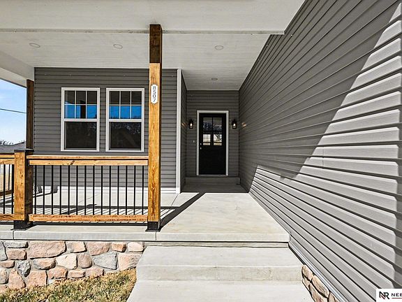 4th image of 8507 Riverdale Rd