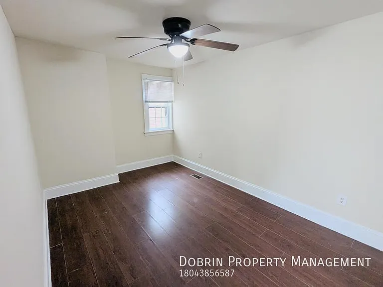 704 W Clay St — Photo 14