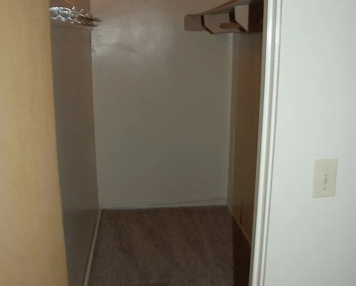 277 W Alamar Ave — Photo 9