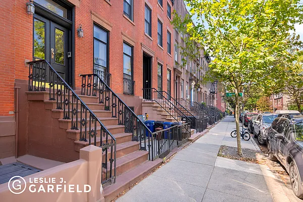 Rented by Leslie J. Garfield | media 16