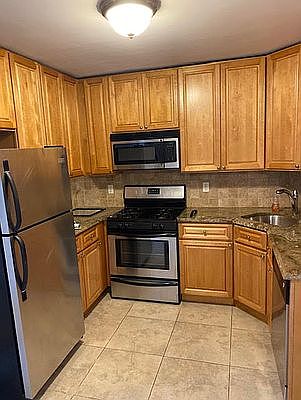 3rd image of 24-21 43rd St #2FR