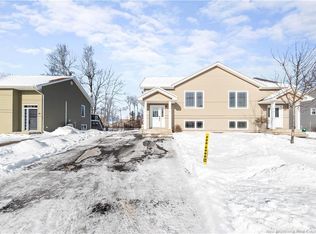 23 Clarendon Dr, Moncton, NB E1G 0M8