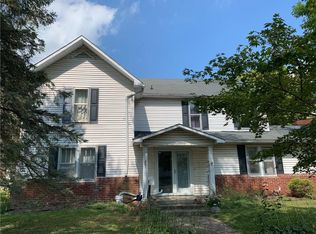 201 E Washington Ave, Altamont, IL 62411