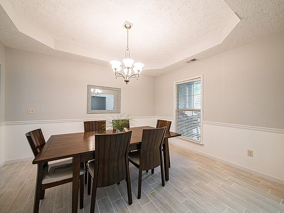 4th image of 8116 Old Pope Ln
