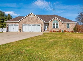 972 Country Pointe Ln, Marine, IL 62061