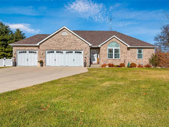 972 Country Pointe Ln, Marine, IL 62061
