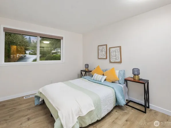 15132 SE 48th Dr, Bellevue, WA 98006