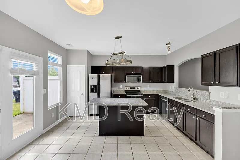 2 bed, 2.5 bath, $1,850 — Photo 3