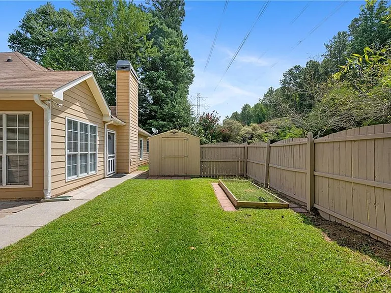 6375 Seymour Pl NW — Photo 2