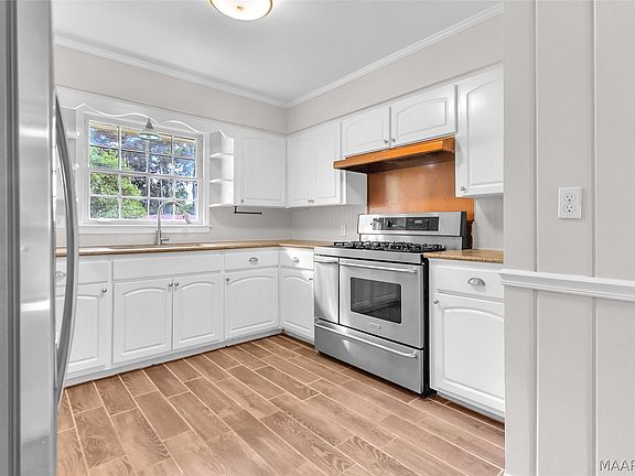 5th image of 3401 Prince George Dr