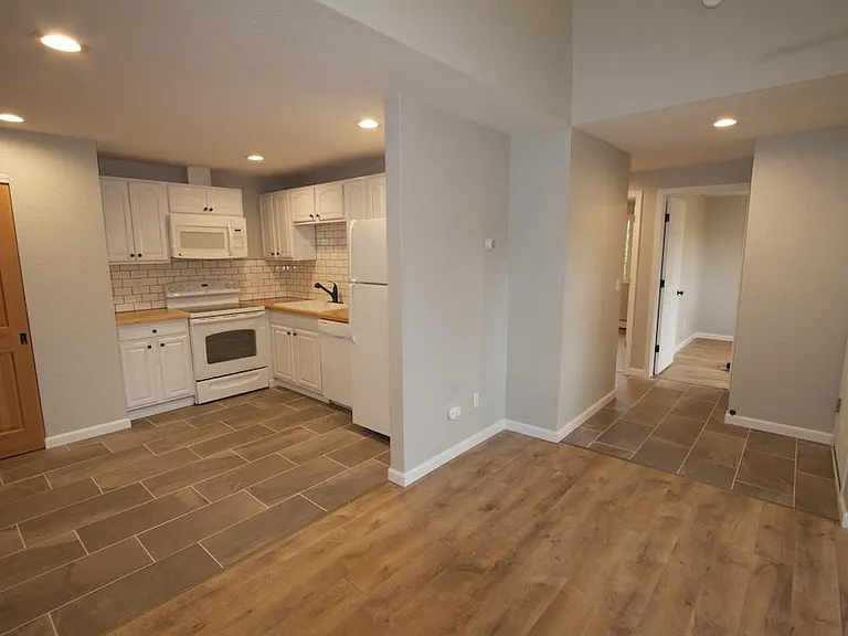 4362 Reka Dr — Photo 5