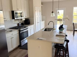 2644 Jetstream Rd, Herndon, VA 20171