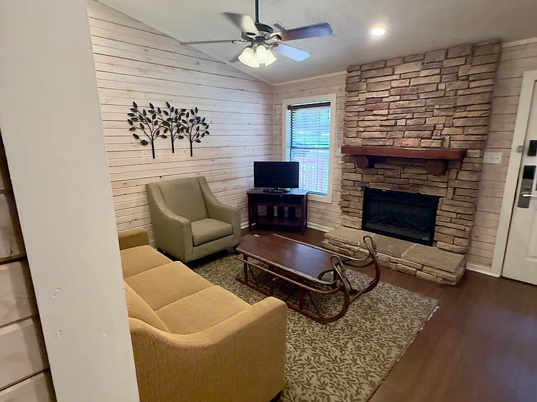 8350 Piney Shores Dr — Photo 13