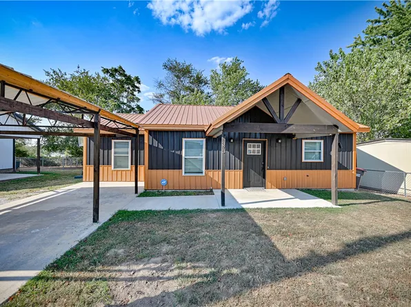 373 Callis St, Colcord, OK 74338