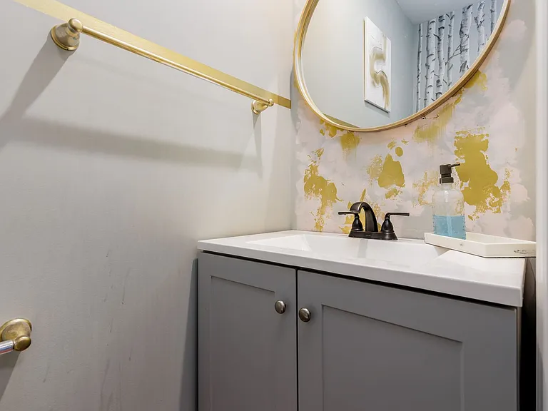 222 Lorraine Dr — Photo 16