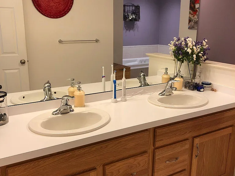 731 Creekside Dr — Photo 12