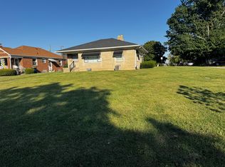 1317 N Hawthorne Ln, Indianapolis, IN 46219