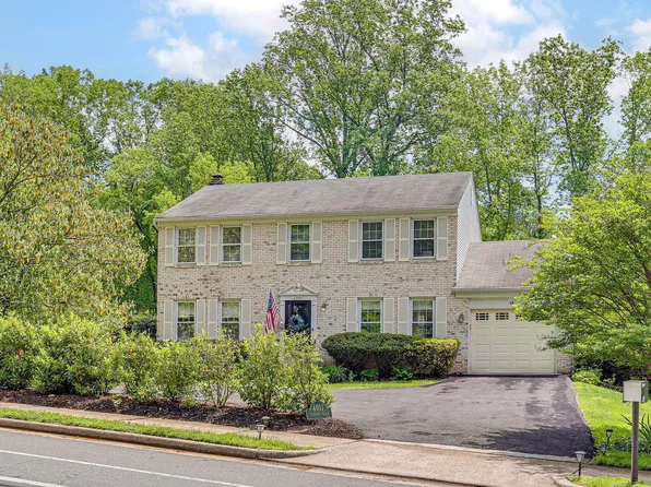 4011 Hummer Rd, Annandale, VA 22003