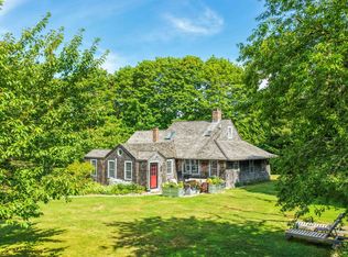 10 Danls Way, West Tisbury, MA 02575