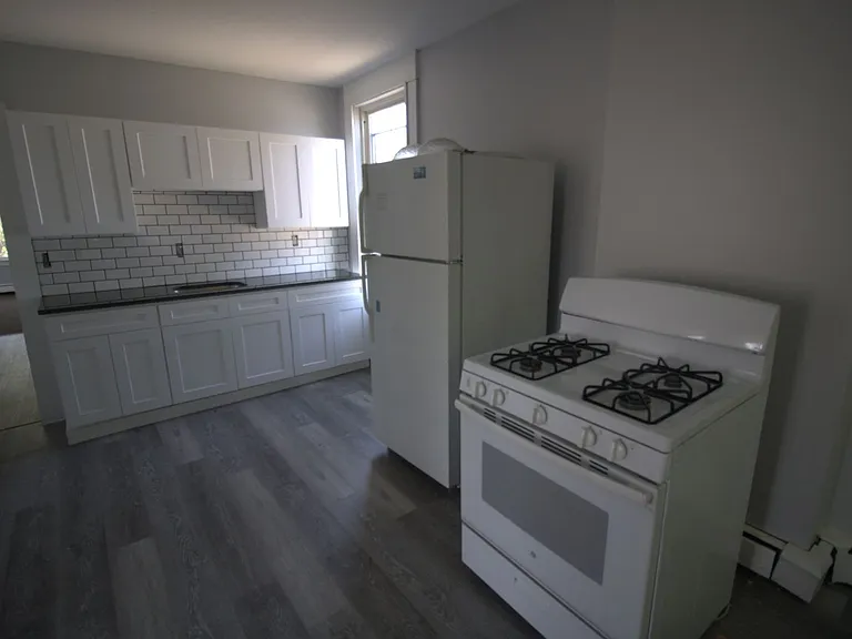 31 White St — Photo 4