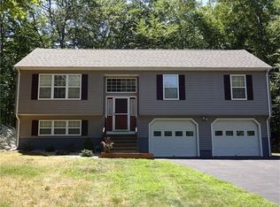 20 Old Colony Ln, Ledyard, CT 06339
