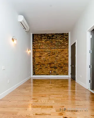 Rented by Independent Properties NYC Inc | media 25