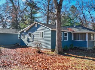 6384 Robin Dr, Harrison, MI 48625