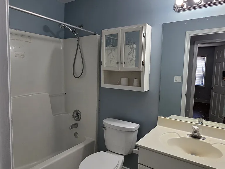 1025 River Overlook Dr — Photo 12