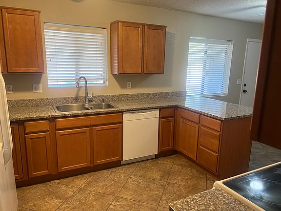 3rd image of 17214 E El Pueblo Blvd