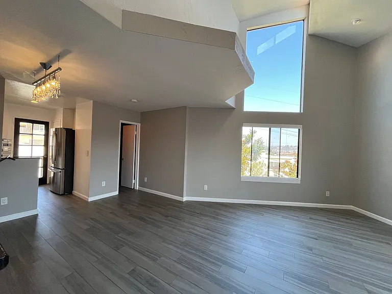 1121 Eureka St #1 — Photo 14