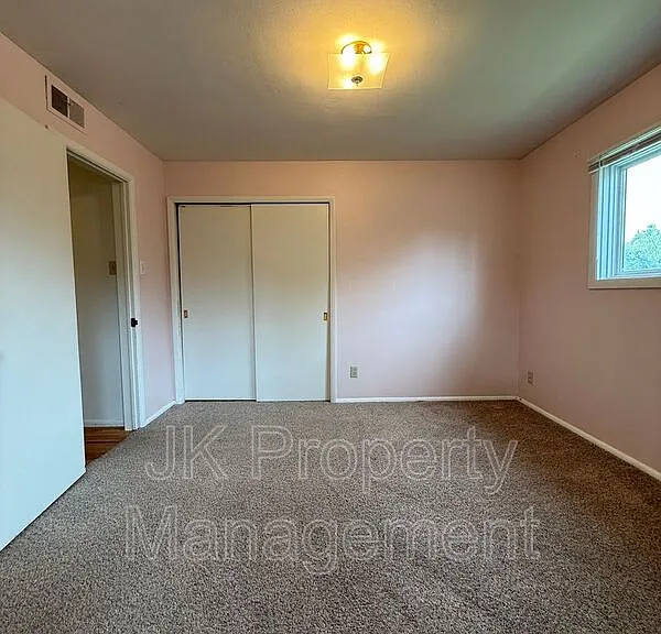 806 Forest Ave — Photo 26