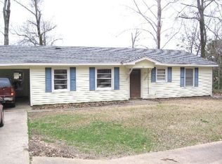 323 Pat Luckett Rd, Canton, MS 39046