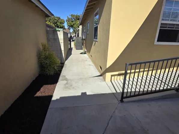 4561 Adenmoor Ave #1, Lakewood, CA 90713