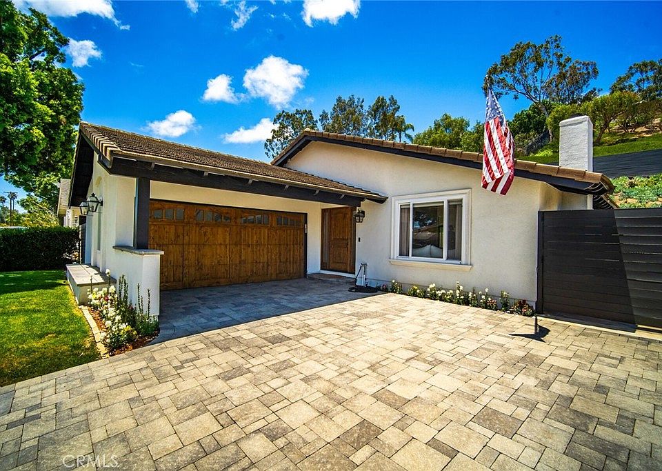 1st image of 32571 Carreterra Dr