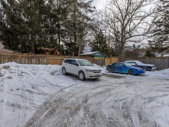 550 Aylmer St N, Peterborough, ON K9H 3W7