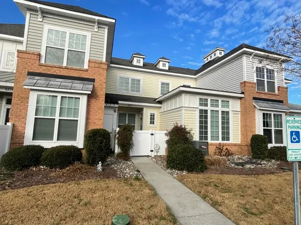 8275 Captains Way, Norfolk, VA