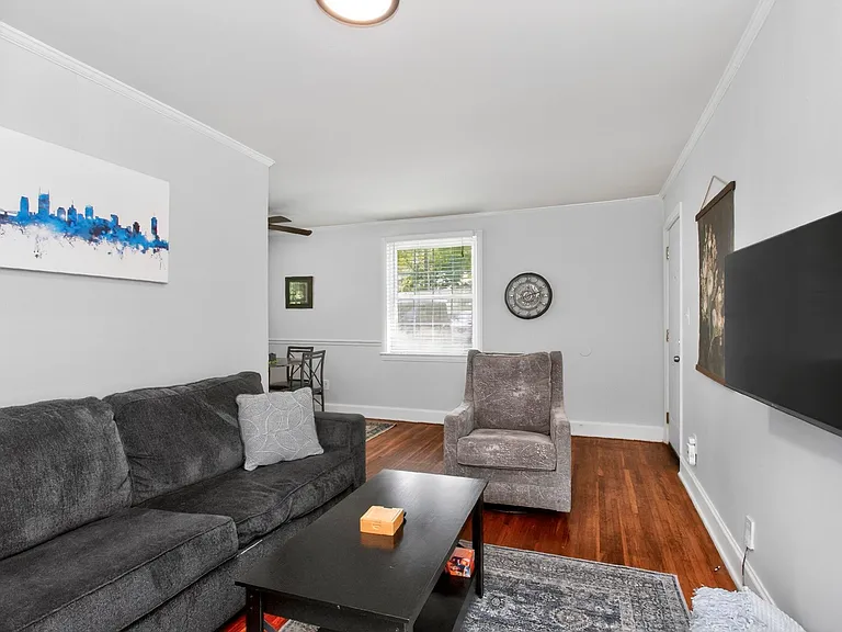 1911 Moran Ave #B — Photo 7